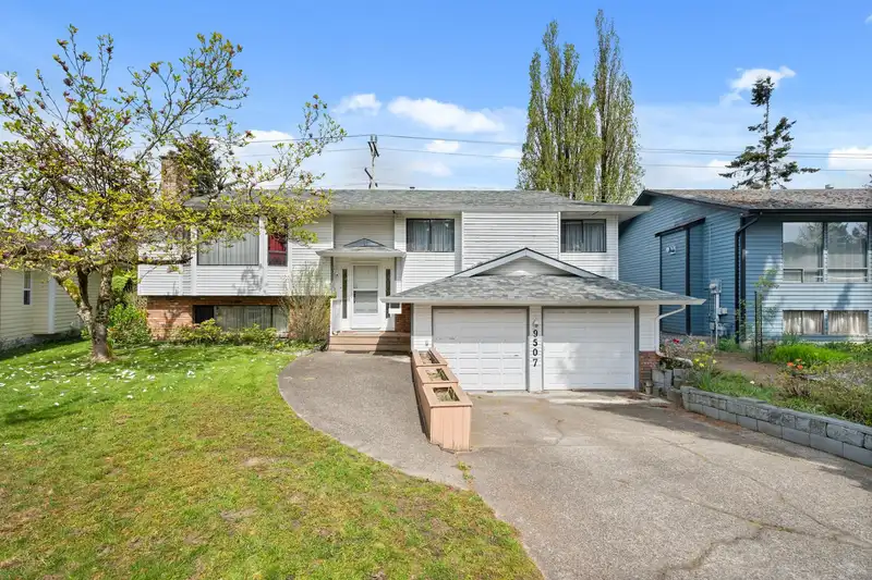 9507 204B STREET - photo 1 of 39