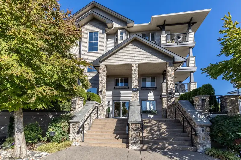 415 5438 198 STREET - photo 1 of 32