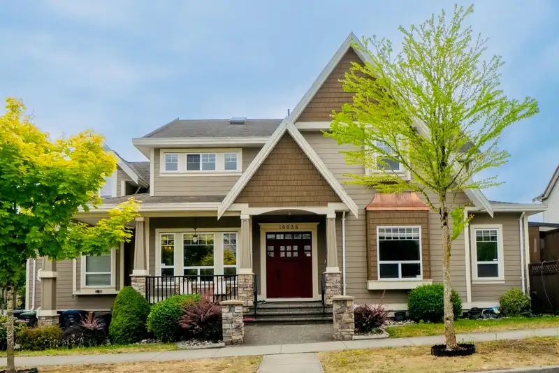 18938 54A AVENUE - photo 1 of 40