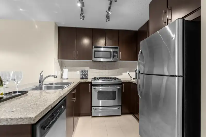 1202 660 NOOTKA WAY - photo 2 of 35