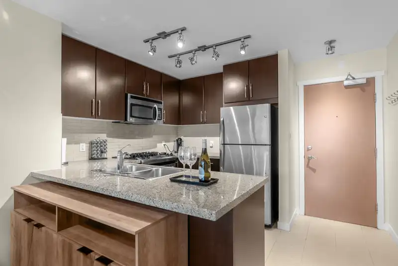 1202 660 NOOTKA WAY - photo 3 of 35