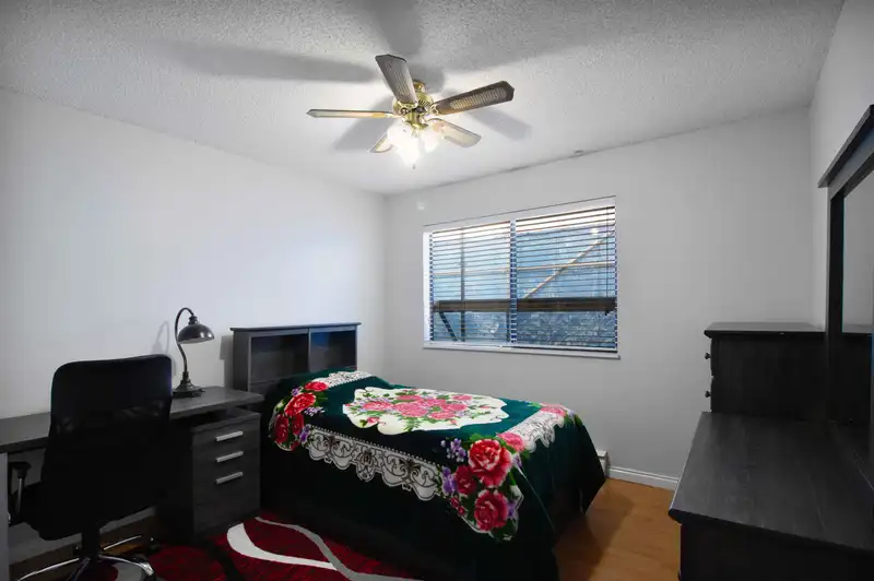 13289 71B AVENUE - photo 4 of 18