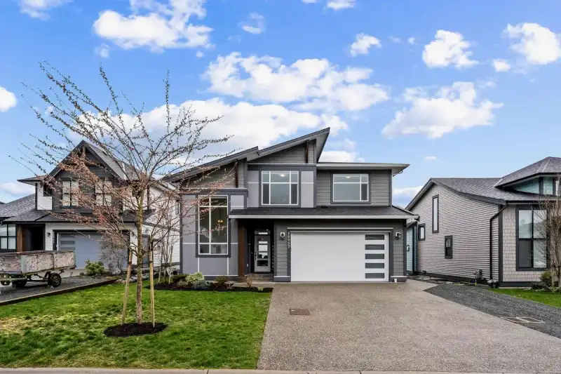 50957 SOPHIE CRESCENT - photo 1 of 40